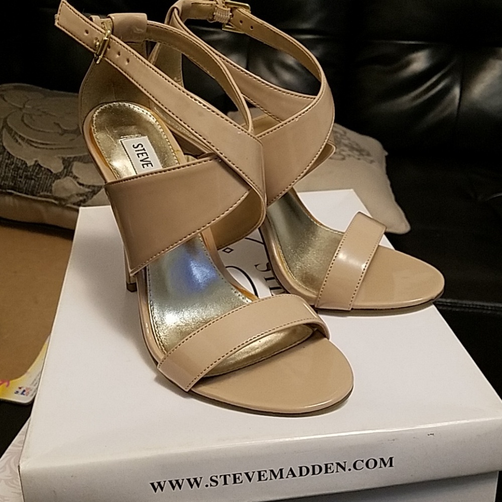 Steve Madden SZ 6